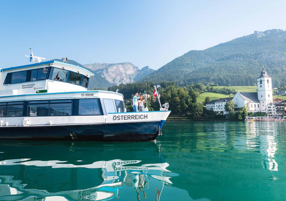 Wundervolle Schifffahrt auf dem türkis glänzenden Wolfgangsee mit atemberaubender Aussicht