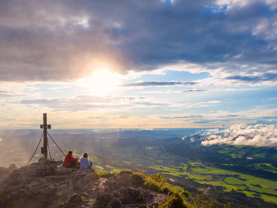 Ausblick vom Gipfelkreuz des Schobers