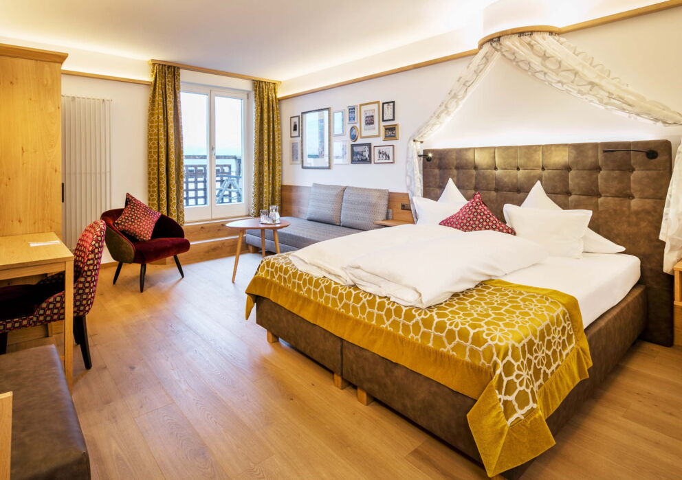 Großes Zimmer im Weissen Rössel am Wolfgangsee mit Balkon mit Seeblick