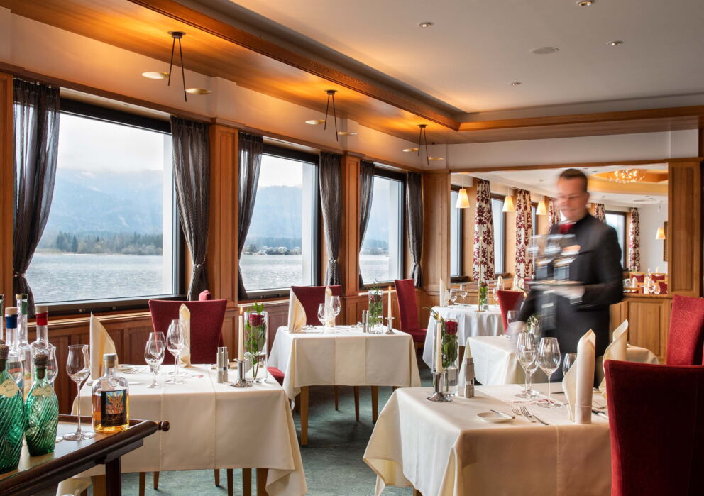 Romantic dining room at the Hotel Im Weissen Rössl&nbsp;