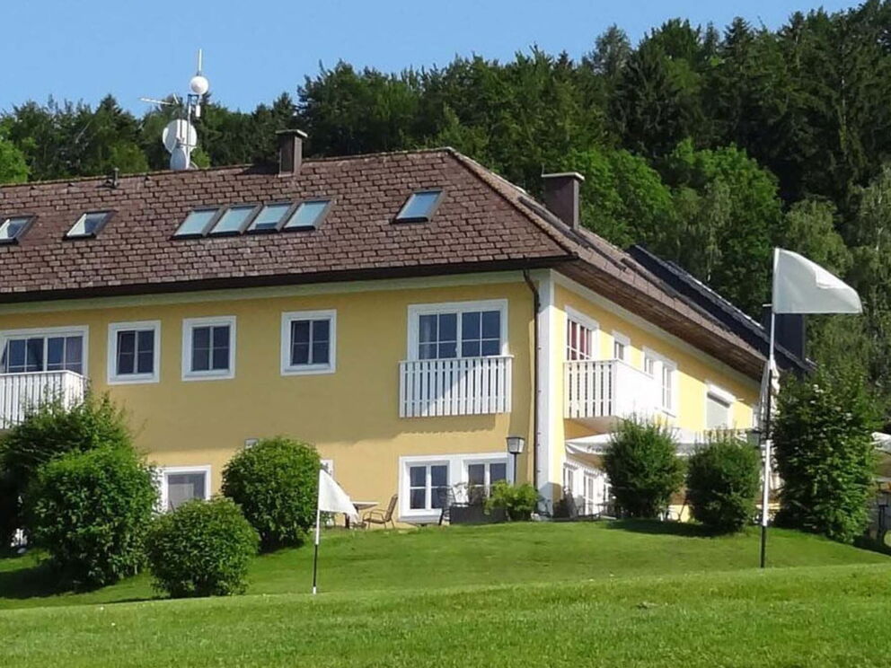 Das Clubhaus vom Golfclub Traunsee