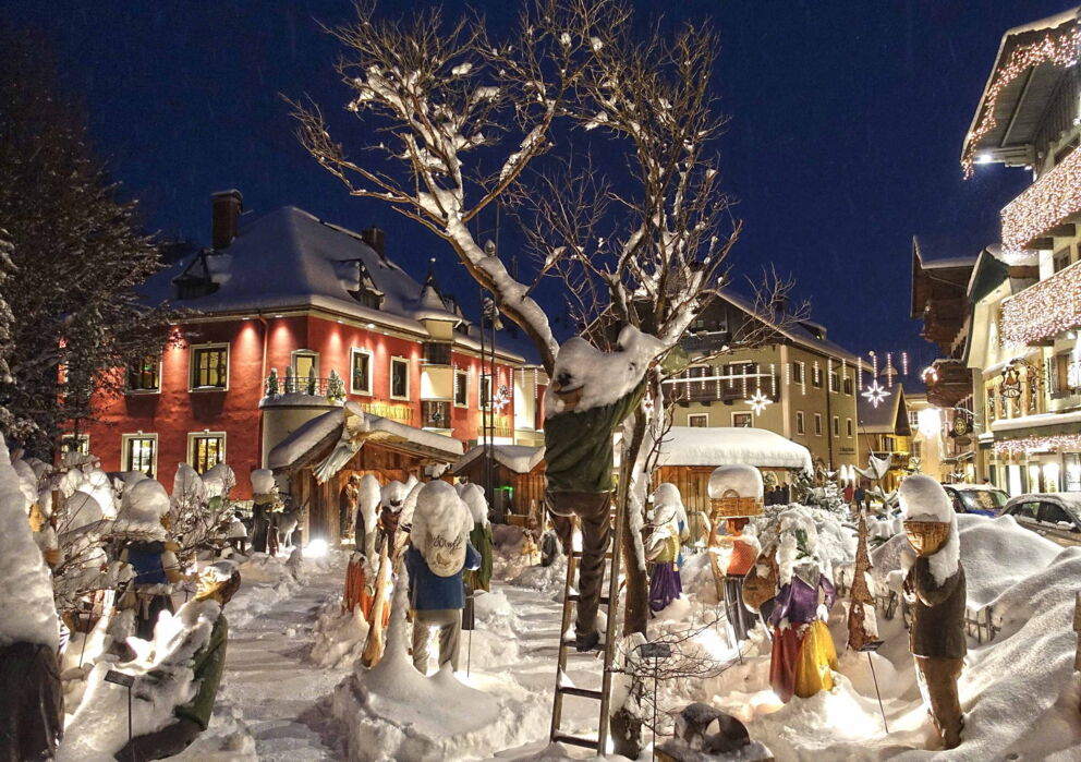 Kunst Installation im Advent in St Wolfgang auf einem Adventmarkt