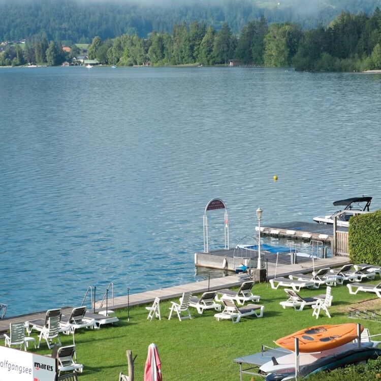 Badestrand vom Weissen Rössl am Wolfgangsee
