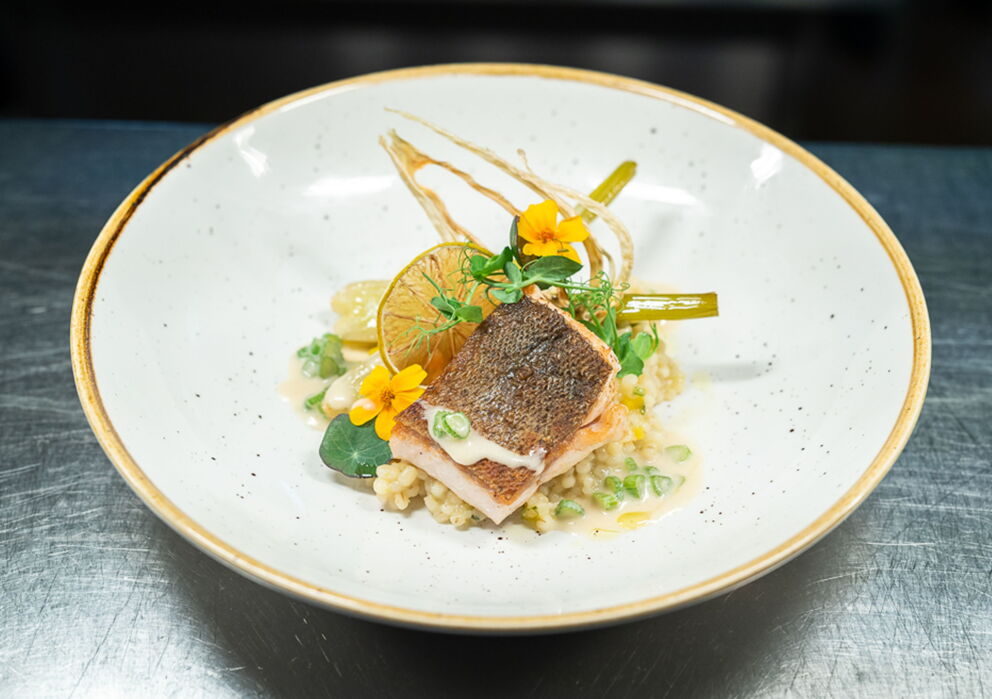 Ein Fischgericht im Restaurant Weisses Rössl